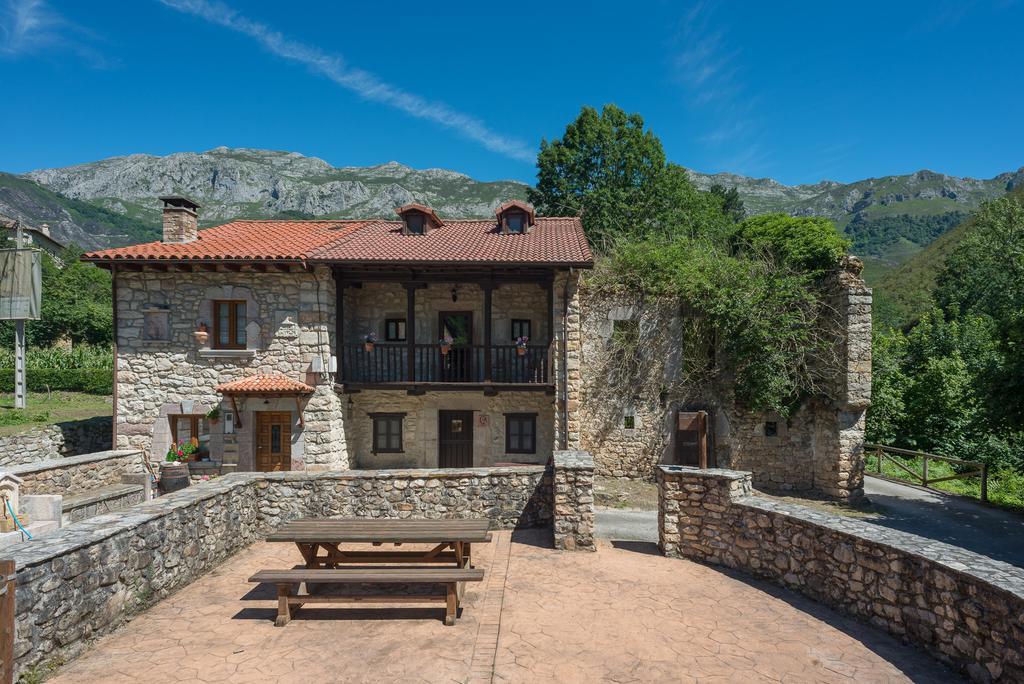 Maison d'hôtes Casas Rurales La Tahona De Besnes à Alles Extérieur photo