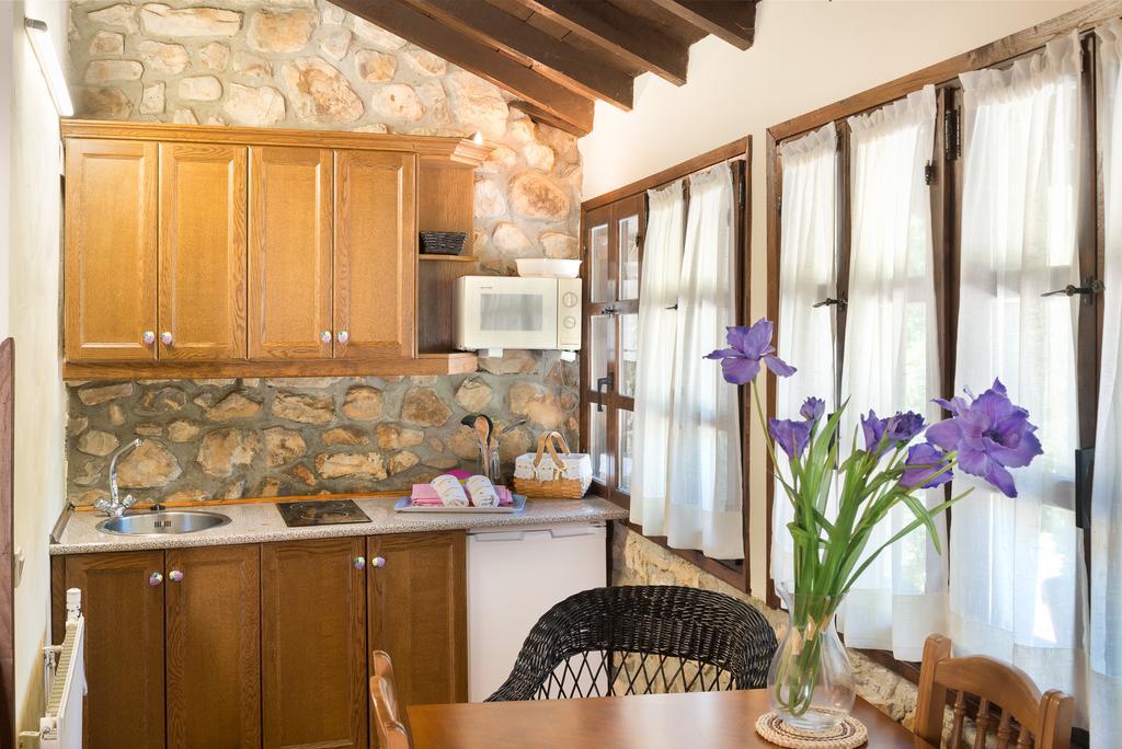 Maison d'hôtes Casas Rurales La Tahona De Besnes à Alles Extérieur photo