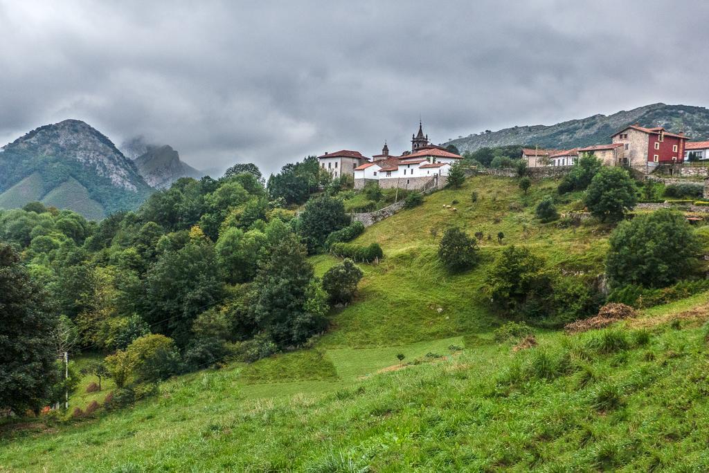 Maison d'hôtes Casas Rurales La Tahona De Besnes à Alles Extérieur photo