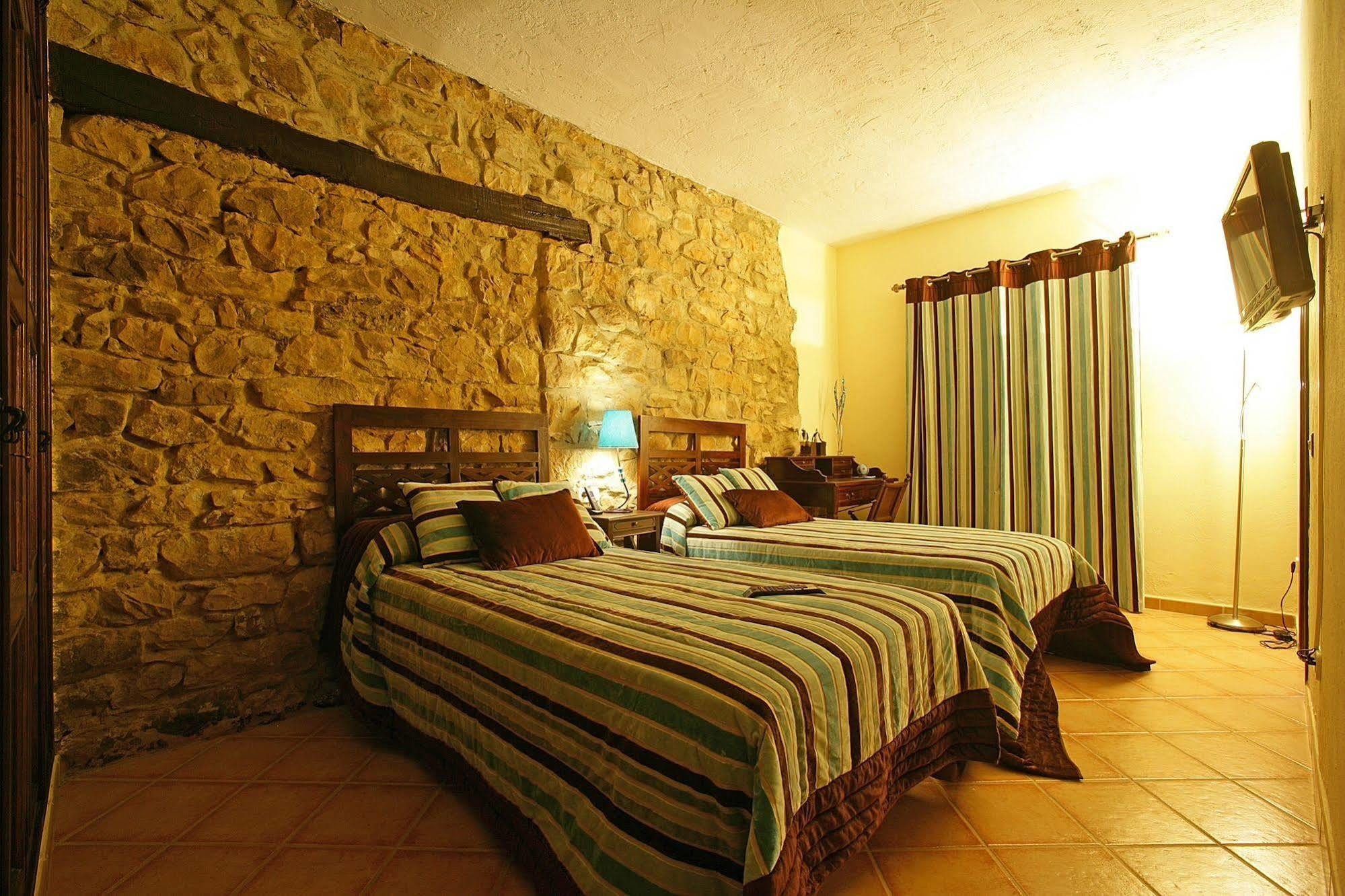 Maison d'hôtes Casas Rurales La Tahona De Besnes à Alles Extérieur photo